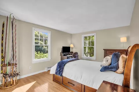 Bedroom - 8 Peach Tree Path, Andover, MA 01810 photo 4 of 5