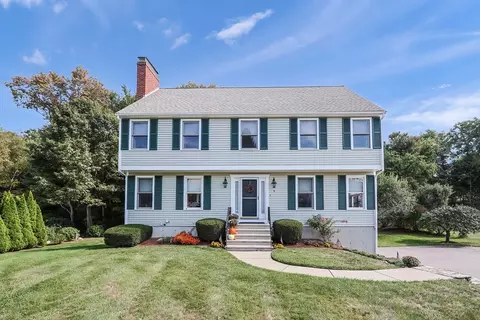 5 Chilmark Rd, Franklin, MA 02038