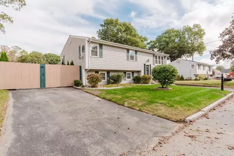 786 Langley St, Fall River, MA 02720 photo 3