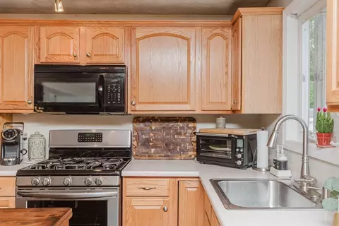 786 Langley St, Fall River, MA 02720 photo 8