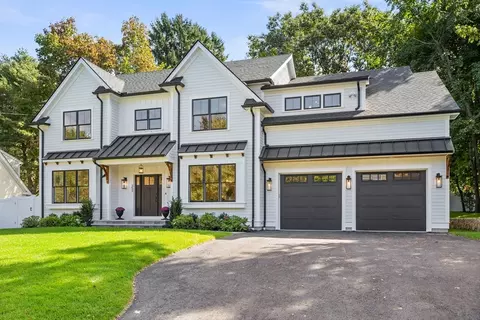 353 Woburn St, Lexington, MA 02420
