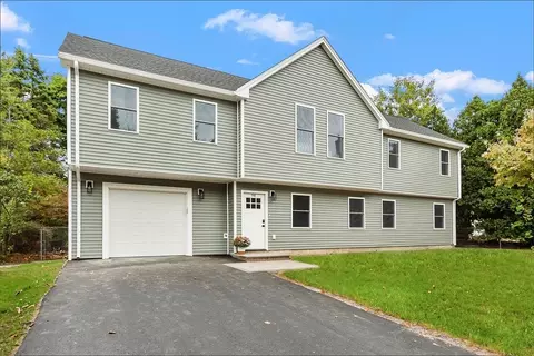 94 Lowther Rd, Framingham, MA 01701