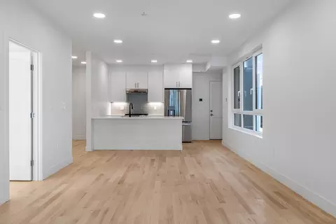 25 Everett UNIT 3, Boston, MA 02128 photo 3