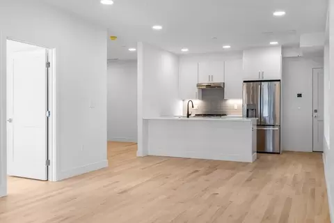 25 Everett UNIT 3, Boston, MA 02128 photo 4