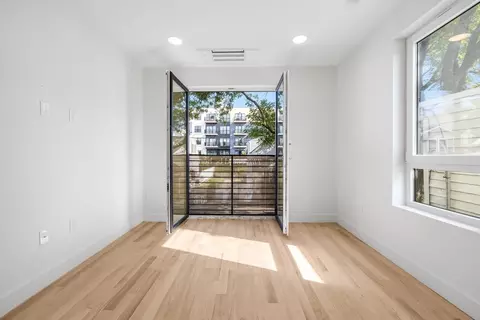 25 Everett UNIT 3, Boston, MA 02128 photo 12