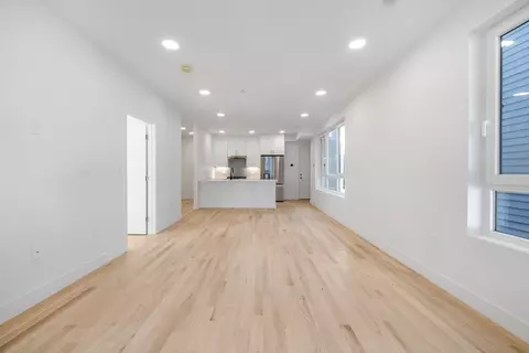 25 Everett UNIT 3, Boston, MA 02128 photo 2