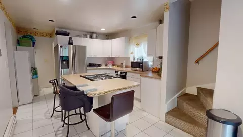 20 Elm St, Everett, MA 02149 photo 2