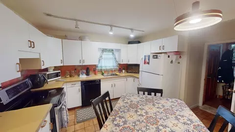 20 Elm St, Everett, MA 02149 photo 3