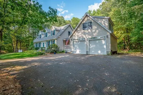 Exterior - 8 Plumbley Rd, Upton, MA 01568 photo 2 of 8