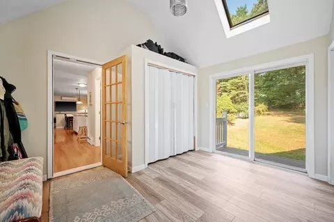 Entry Way - 8 Plumbley Rd, Upton, MA 01568 photo 1 of 3