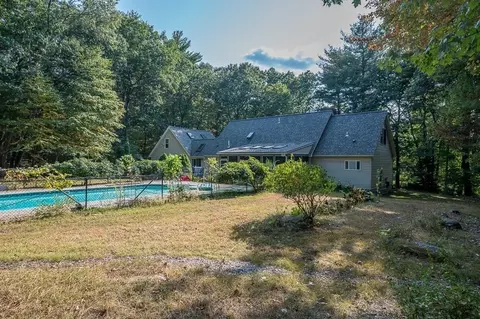 Exterior - 8 Plumbley Rd, Upton, MA 01568 photo 6 of 8
