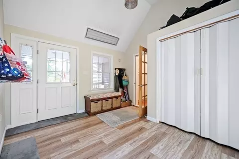 Entry Way - 8 Plumbley Rd, Upton, MA 01568 photo 2 of 3