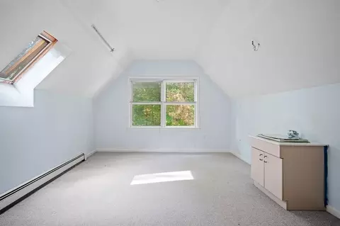 Bedroom - 8 Plumbley Rd, Upton, MA 01568 photo 6 of 7