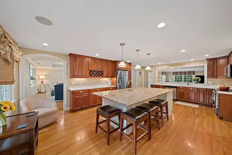 21 Old Coach Rd, Canton, MA 02021 photo 5