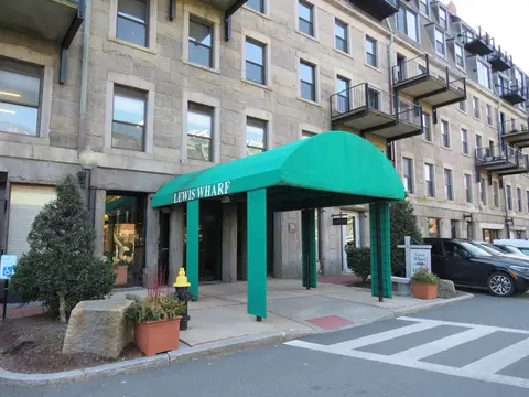 28 Atlantic Ave #435, Boston, MA 02110