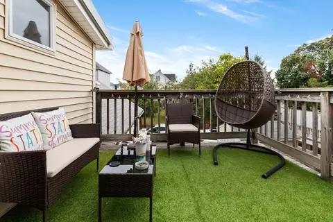 Exterior - 1 Blake Ct, Everett, MA 02149 photo 3 of 5