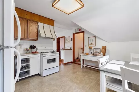 Kitchen - 1 Blake Ct, Everett, MA 02149 photo 7 of 8