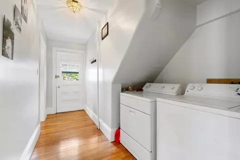 Entry Way - 1 Blake Ct, Everett, MA 02149 photo 1 of 3