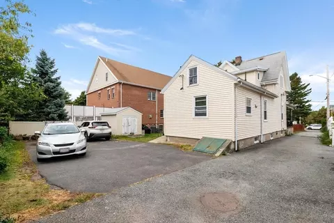 Exterior - 1 Blake Ct, Everett, MA 02149 photo 4 of 5