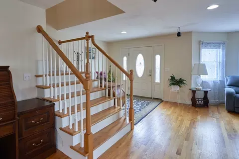 Entry Way - 276 Caroline, Fall River, MA 02721 photo 2 of 4