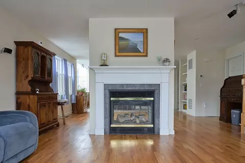 Living - 276 Caroline, Fall River, MA 02721 photo 3 of 6