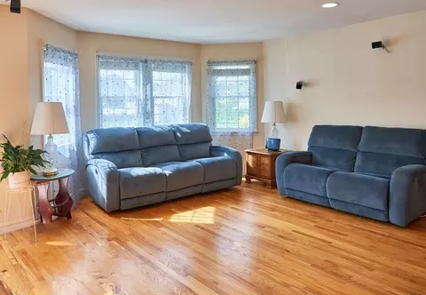 Living - 276 Caroline, Fall River, MA 02721 photo 2 of 6