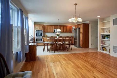 Living - 276 Caroline, Fall River, MA 02721 photo 5 of 6