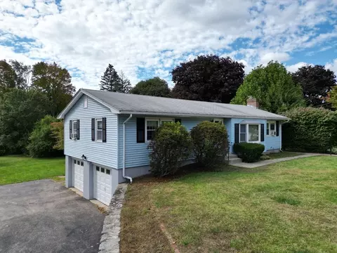 3 Arlington St, Auburn, MA 01501