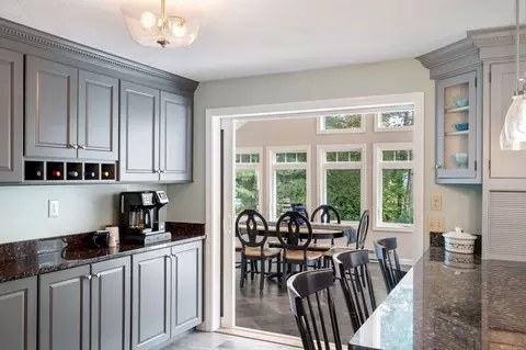 4 Oakview Trl, Norfolk, MA 02056 photo 5