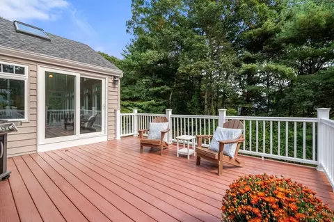 4 Oakview Trl, Norfolk, MA 02056 photo 13