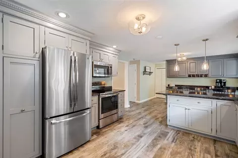 4 Oakview Trl, Norfolk, MA 02056 photo 8