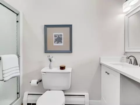 Bath - 2 Kinsman St, Beverly, MA 01915 photo 1 of 2