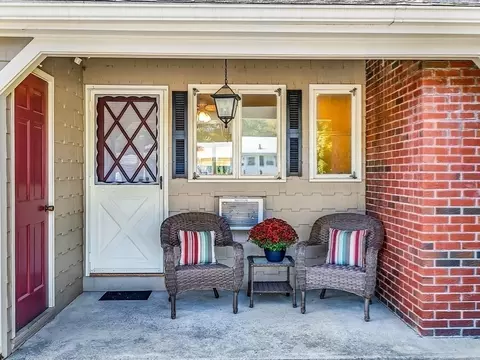 Exterior - 2 Kinsman St, Beverly, MA 01915 photo 7 of 8
