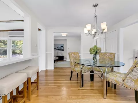 Dining - 2 Kinsman St, Beverly, MA 01915 photo 2 of 3