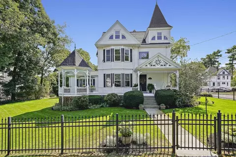 72 Mount Vernon Ave, Braintree, MA 02184