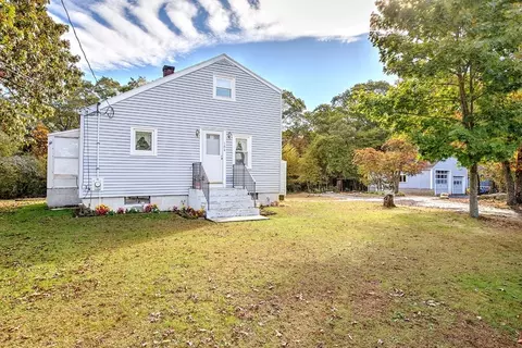 154 Old Pine Hill Rd, Westport, MA 02790