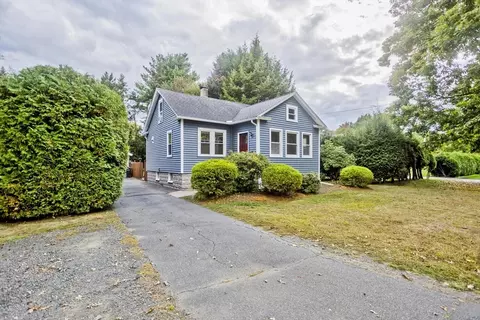 267 Williams St, Longmeadow, MA 01106