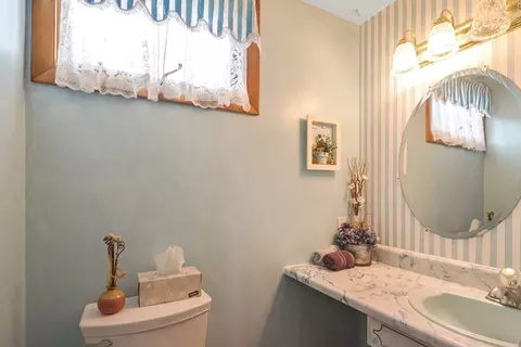 Bath - 7 Boyce St, Worcester, MA 01603 photo 1 of 4