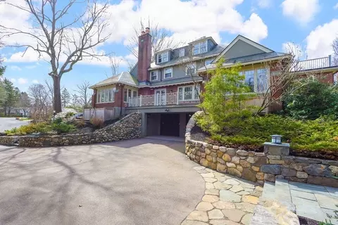 23 Metacomet Rd, Waban, MA 02468