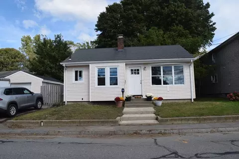 240 Oneil Rd, Somerset, MA 02725