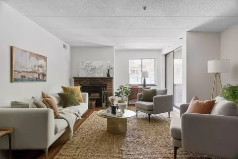 44 Concord Ave #202, Cambridge, MA 02138