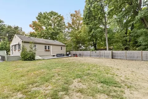 Exterior - 297 Main St, Saugus, MA 01906 photo 3 of 4