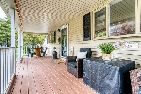 2 Breton Rd, Upton, MA 01568 photo 4