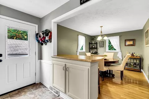 2 Breton Rd, Upton, MA 01568 photo 10