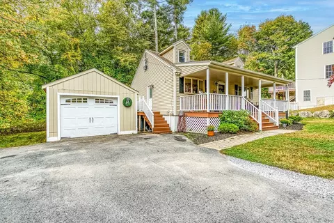 2 Breton Rd, Upton, MA 01568 photo 2