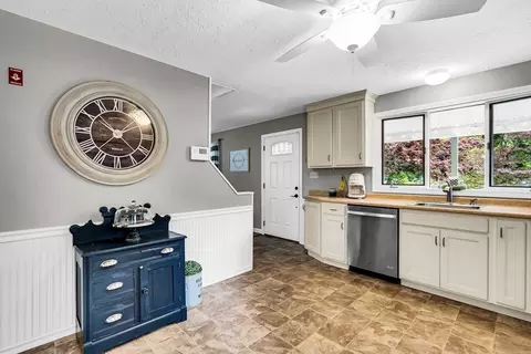 2 Breton Rd, Upton, MA 01568 photo 15