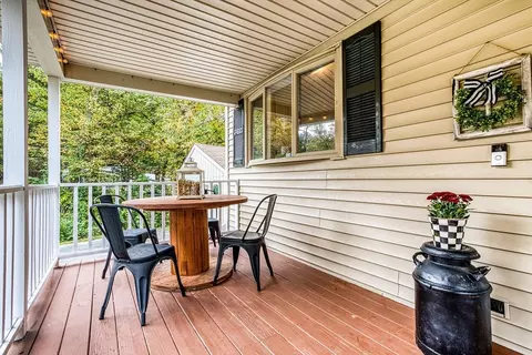 2 Breton Rd, Upton, MA 01568 photo 6