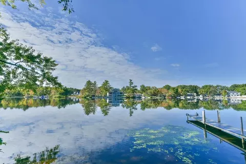 106 Lakeside Ave, Webster, MA 01570