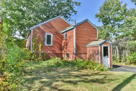 Exterior - 106 Lakeside Ave, Webster, MA 01570 photo 5 of 6