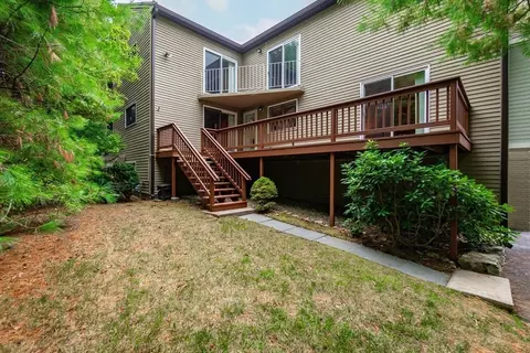 1 Captain Eames Cir #1, Ashland, MA 01721